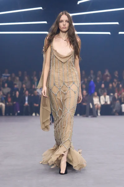 Look 15